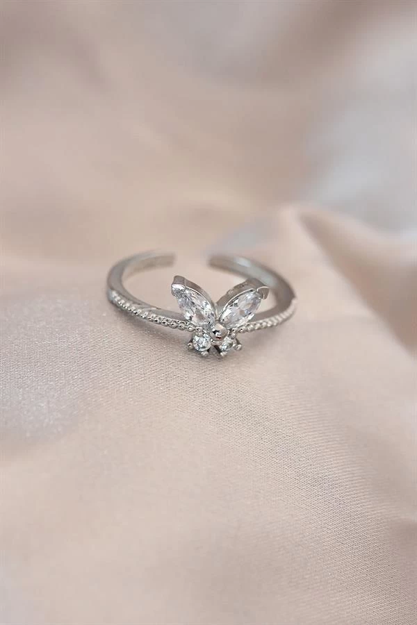 Ayarlamalı Gümüş Renk Metal Zirkon Taş Ve Kristal Taşlı Kelebek Model Yüzük