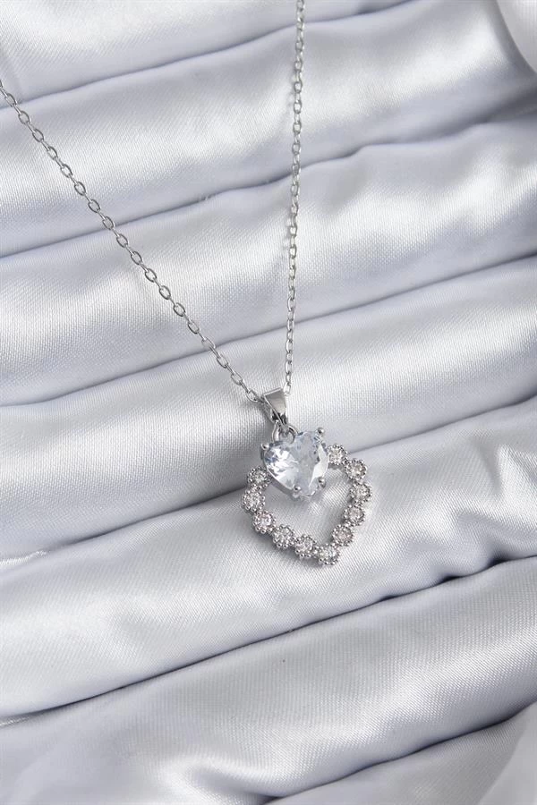 316l Çelik Zincir Gümüş Renk Zirkon Taşlı Kalp Model Kadın Kolye