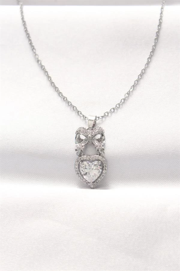 316l Çelik Silver Renk Zirkon Taşlı Kalpli Fiyonk Kolye
