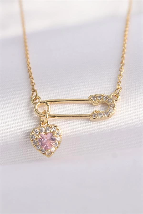 316l Çelik Zincir Altın Renk Zirkon Taşlı Kalp Detay Çengelli İğne Tasarımlı Kolye