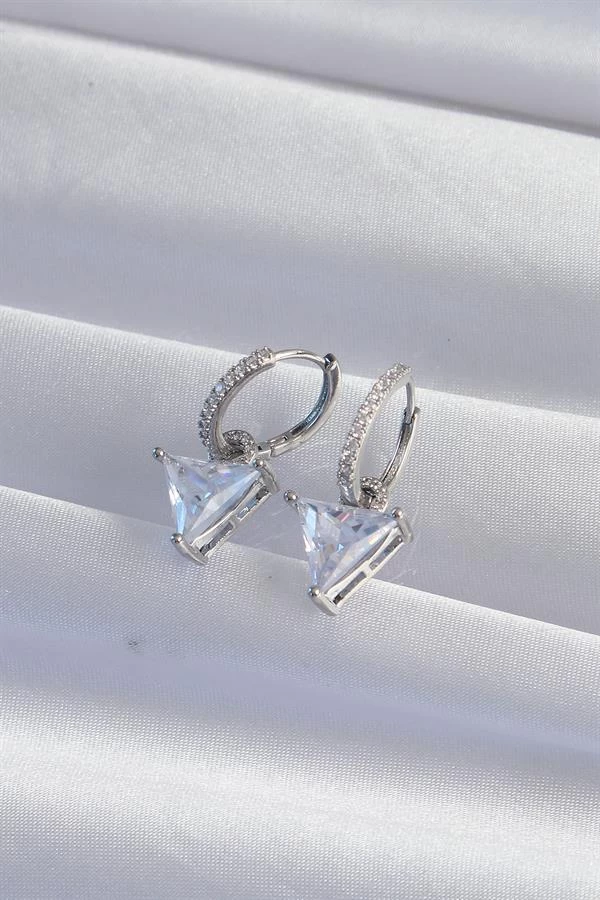 Pirinç Gümüş Renk Üçgen Zirkon Taşlı Sallantılı Halka Küpe