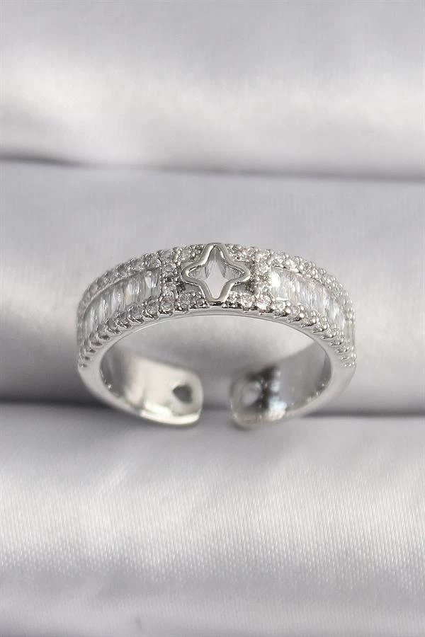 Pirinç Gümüş Renk Zirkon Taşlı Yıldız İşleme Vip Seri Kadın Yüzük