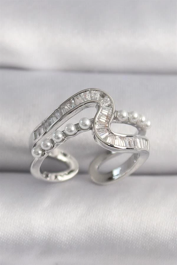 Pirinç Gümüş Renk Zirkon Taşlı İnci Detay Vip Seri Kadın Yüzük