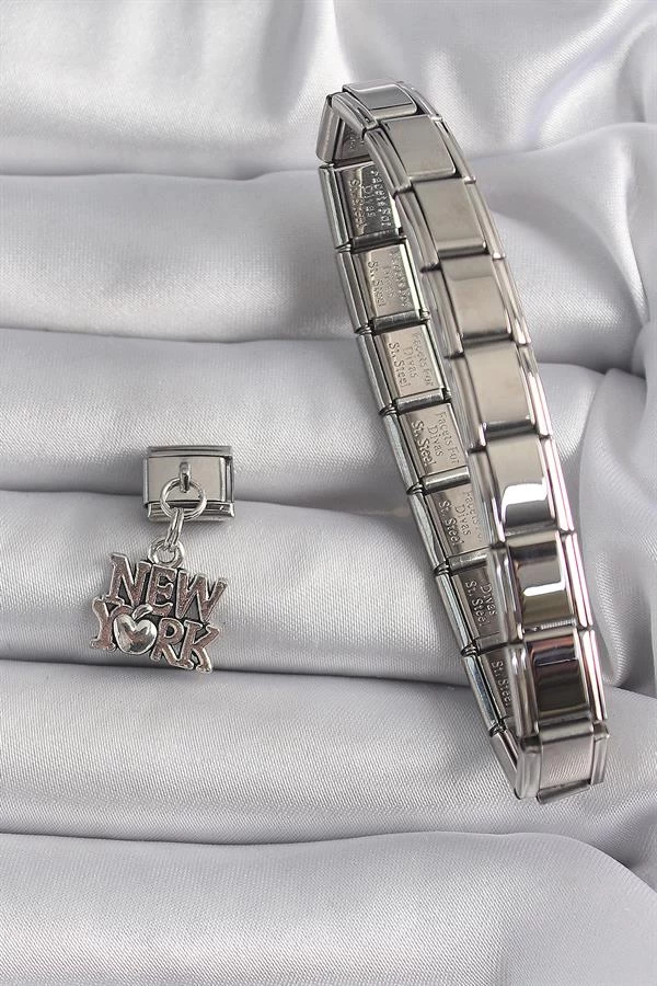 316l Çelik Gümüş Renk Sallantı New York Yazı Model Nomination Charm