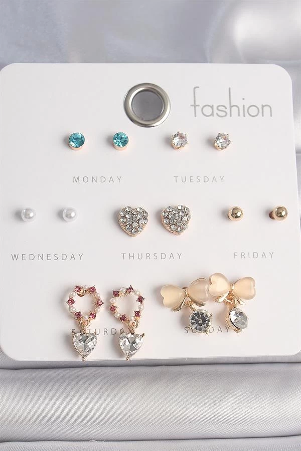 Pirinç Gold Renk Zirkon Taşlı Kalp Beyaz Mineli Fiyonk Figür 7 Çift Kadın Küpe Seti