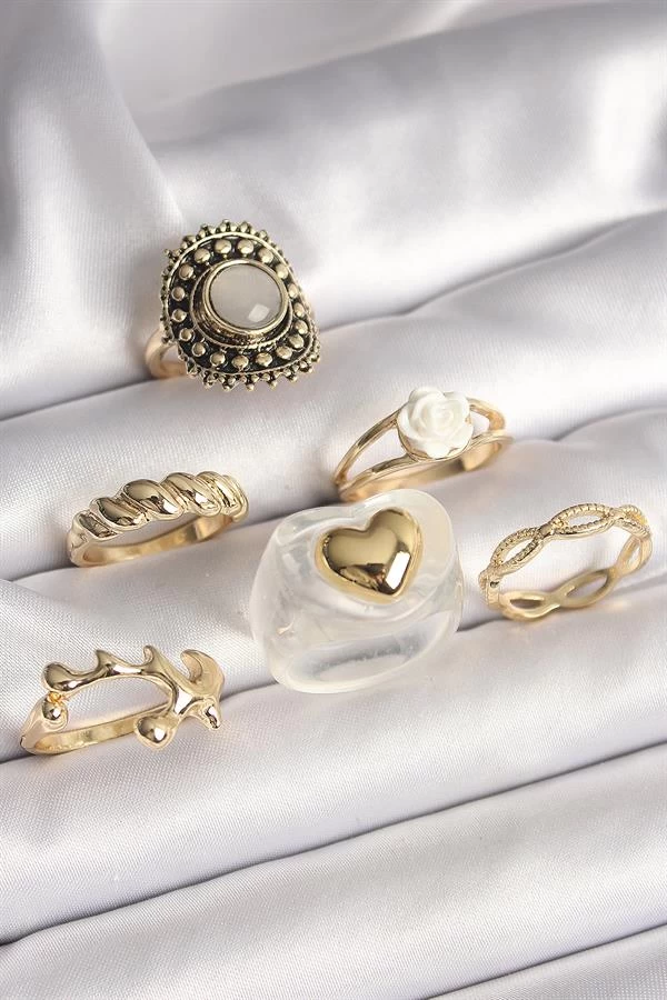 Pirinç Gold Renk Beyaz Gül Figür Kalp İşlemeli Sarmal Detay 6'lı Kadın Yüzük Seti