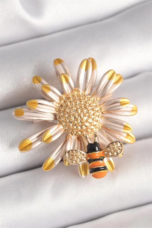 Pirinç Gold Renk Papatya Model Arı Detay Kadın Broş