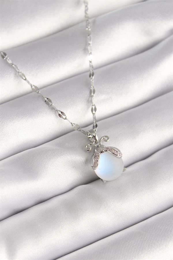 316l Çelik Gümüş Renk Zincir Zirkon Taş Detaylı Beyaz Sedefli Uğur Böceği Model Kadın Kolye