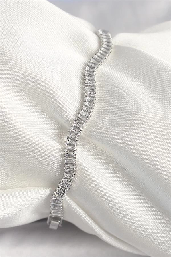 Pirinç Gümüş Renk Su Yolu Zirkon Taşlı Model Kadın Bileklik