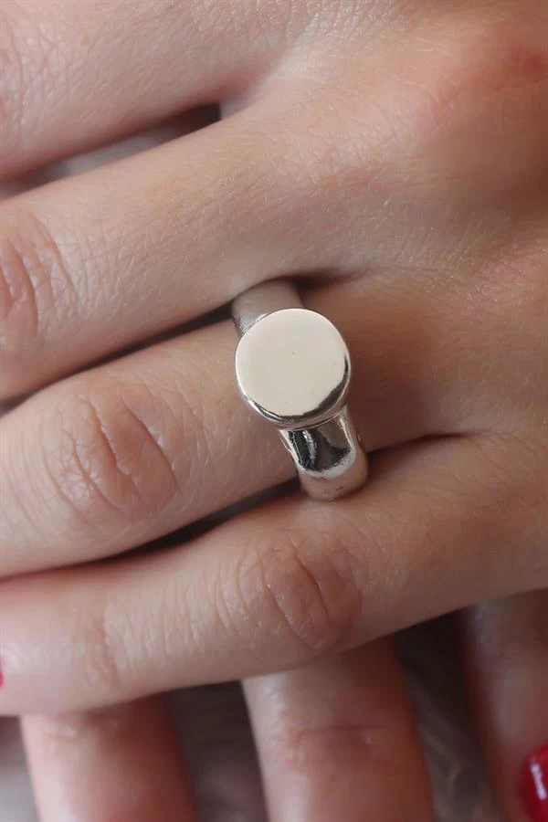 Gümüş Renk Daire Model Kadın Yüzük