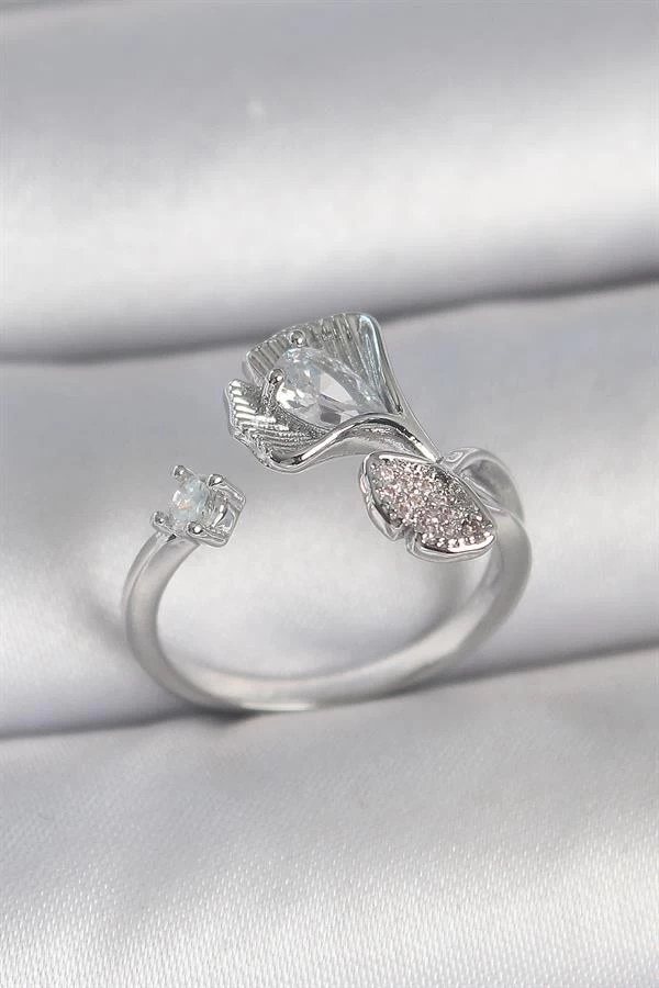 Pirinç Gümüş Renk Zirkon Taşlı Deniz Kabuğu Model Ayarlanabilir Kadın Yüzük