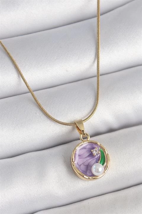 316l Çelik Gold Renk Zincir Mor Çiçek İşlemeli Zirkon Taş İnci Detaylı Minimal Portre Model Kadın Kolye
